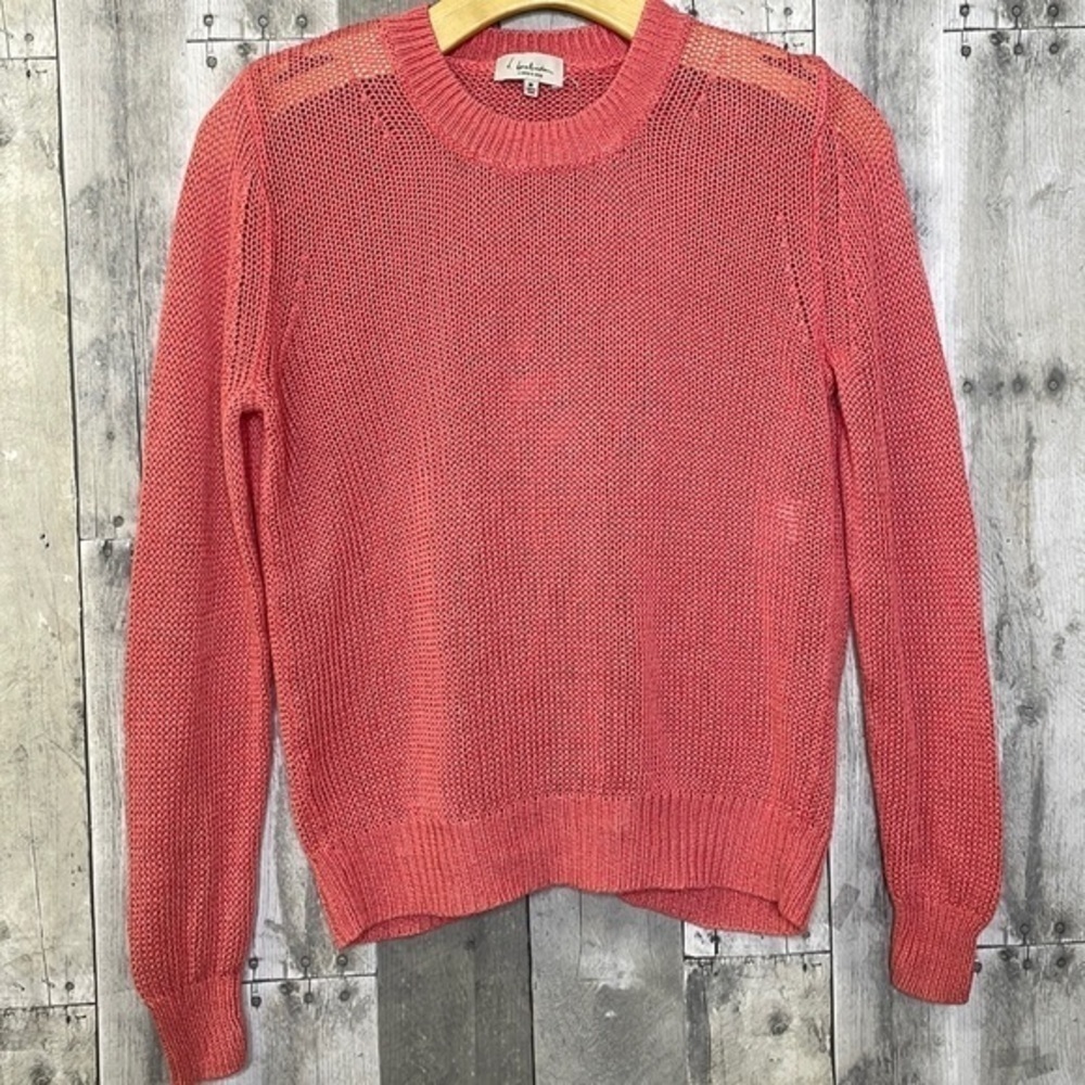 Babaton linen and silk lightweight coral long sleeve‎ crochet top. Size medium